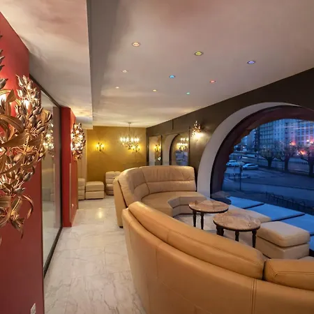 西班牙大酒店 3* 卢德