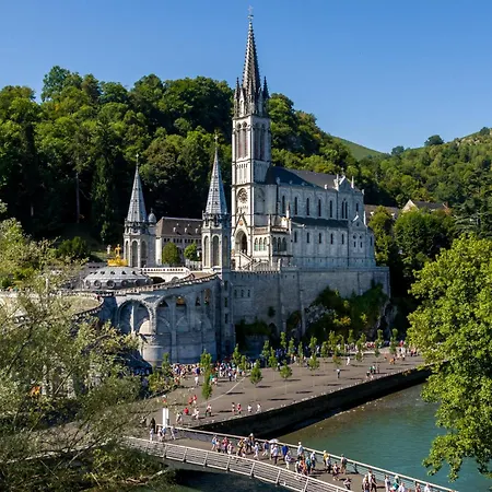 グラン オテル デスパーニュ ホテル ルルド